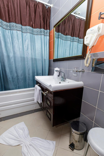Bathroom 5, Cesar Hotel, Sousse Médina