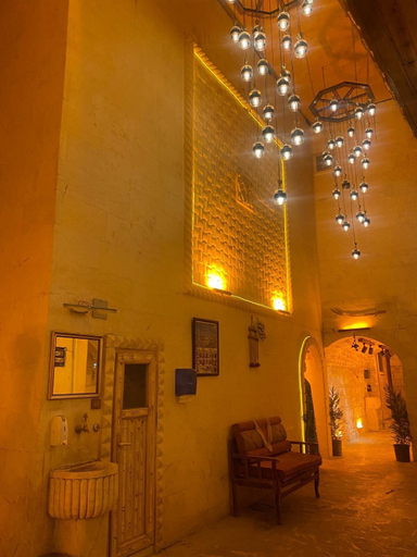 Others 3, Hasan Paşa Otel ve Sıra Gecesi, Merkez