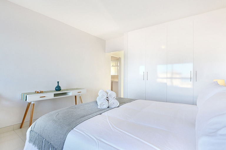 Others 2, Blouberg Heights 202, City of Cape Town