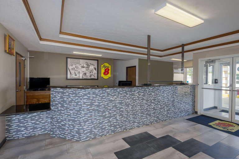 Public Area 2, Super 8 by Wyndham De Soto, Kansas City