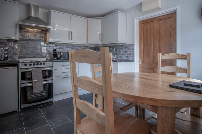 Others 5, Lilac Cottage - 1 Bedroom Cottage - Amroth, Pembrokeshire