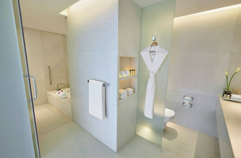 Bathroom 5, Vivanta New Delhi, Dwarka, Delhi