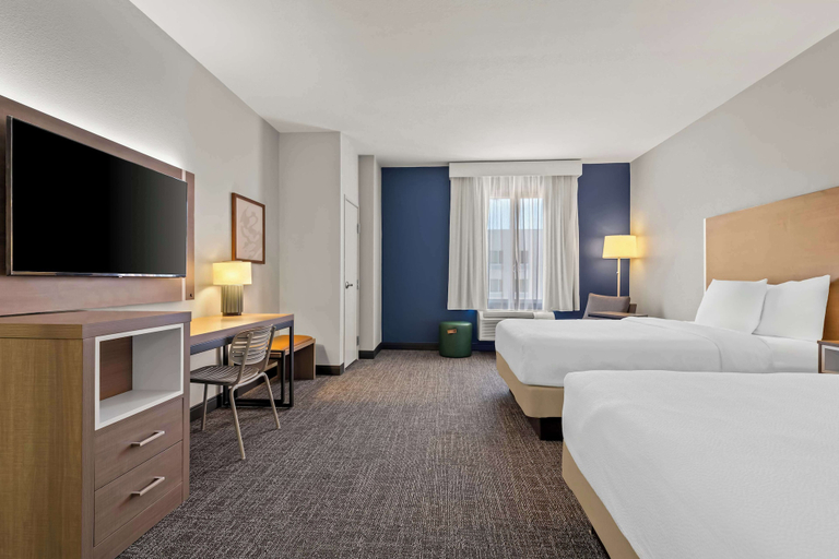 Bedroom 2, Spark by Hilton Catoosa, Tulsa