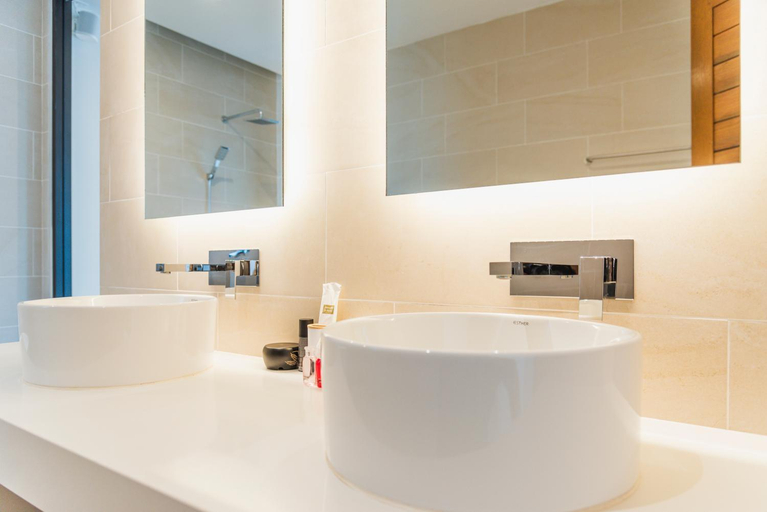 Bathroom 1, Samui Sky Cottage - 2BR Villa with Infinity Pool, Ko Samui