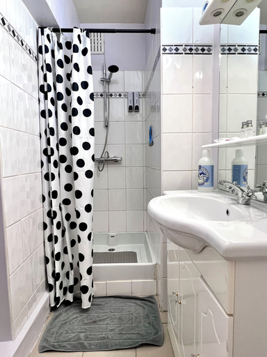 Bathroom 3, Getaway for two city center, West-Vlaanderen