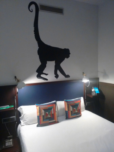 Bedroom 3, Chic & Basic Zoo, Barcelona