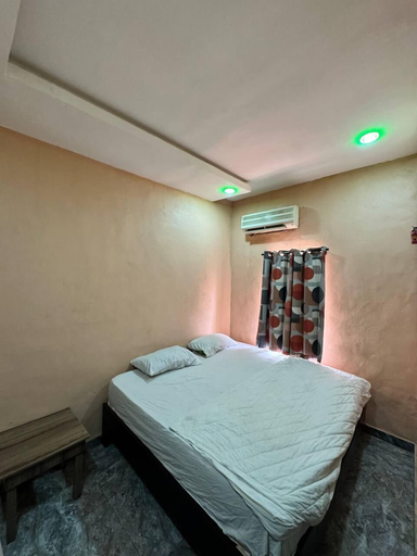 Bedroom, Sparcles Hotel and Lounge, Amuwo Odofin
