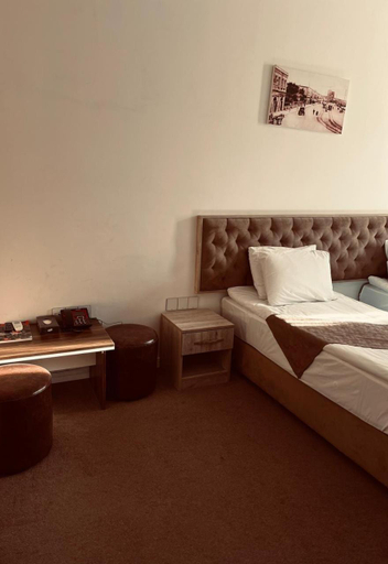 Bedroom 4, Venera-Madinah-ZamZam Halal Hotels Group, Baku