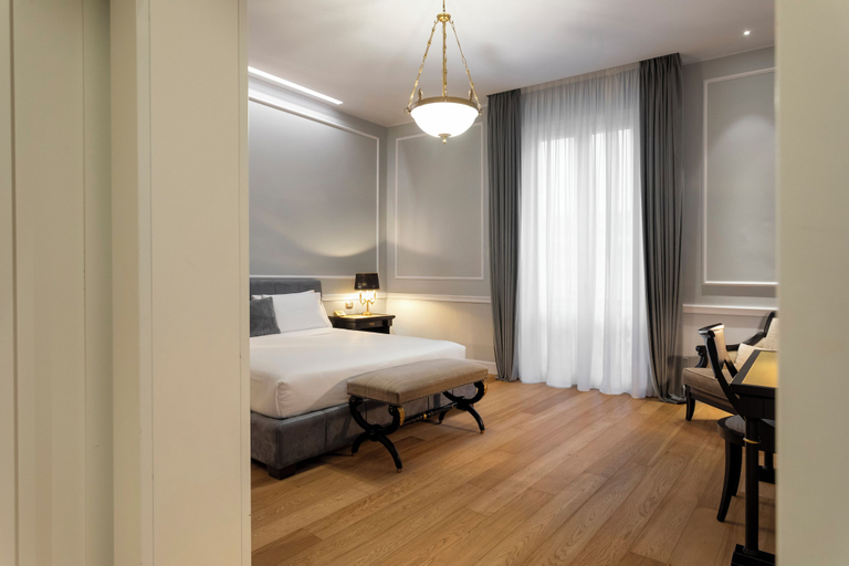Bedroom 2, Grand Hotel et des Palmes, Palermo
