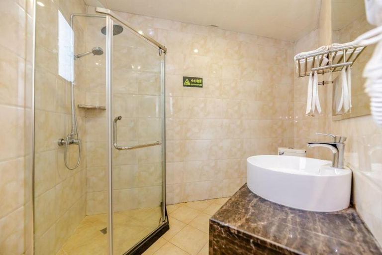 Bathroom 4, Chengdu Holly Hostel, Chengdu