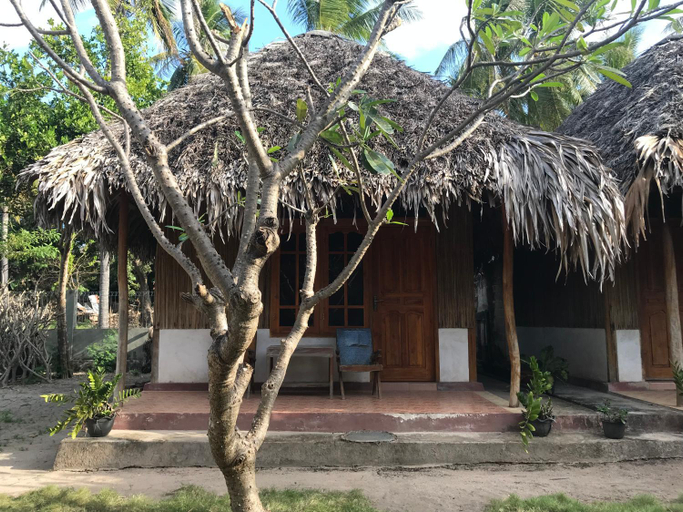 Exterior & Views 1, Talenta Mas Homestay, Rote Ndao