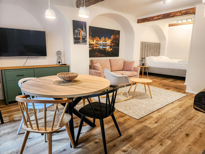 Others 5, Apartmany Rangifer, Plzeň
