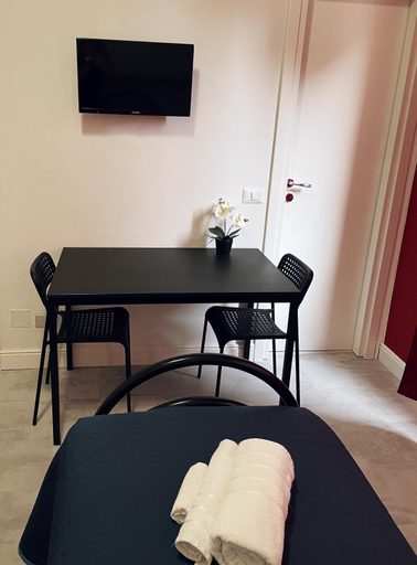 Others 5, Casa Vacanza San Donato, Milano