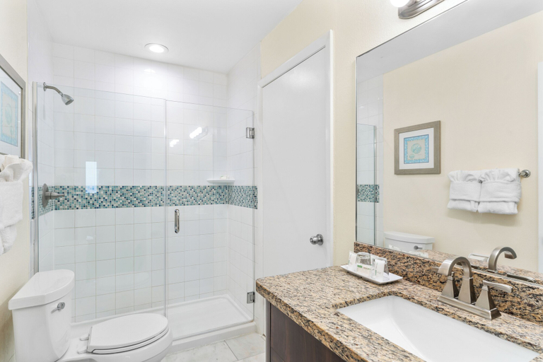 Bathroom 4, Crystal Beach Suites Miami Oceanfront Hotel, Miami-Dade