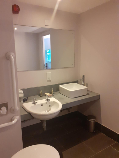 Bathroom 5, DoubleTree by Hilton Bristol South - Cadbury House, North Somerset