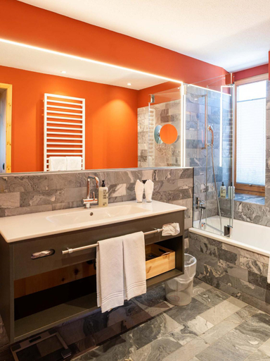 Bathroom 4, Sporthotel Pontresina, Maloja