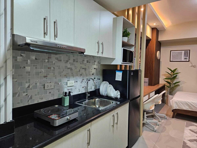 Others 5, Condo in Makati, Makati City