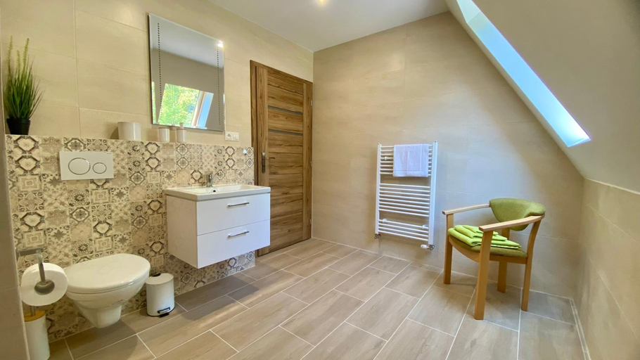 Bathroom 3, PUST rekreacne stredisko, Prievidza