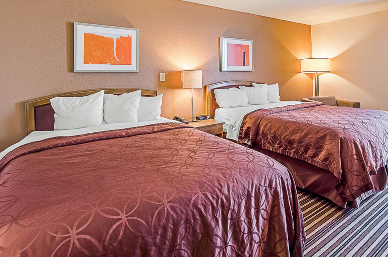 Bedroom 3, Econo Lodge Inn & Suites Southwest, Norton