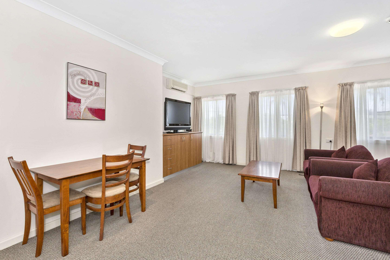 Bedroom 4, Centrepoint Motel Lismore, Lismore - Pt A