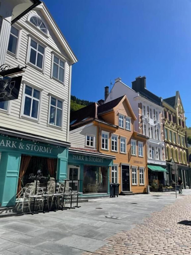 Others 2, Bryggen Suites - Perfect Location, Bergen