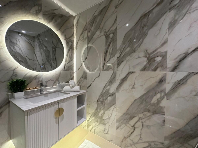 Bathroom 3, Lux 3 BR Home in JBR, Beach Front, Dubai