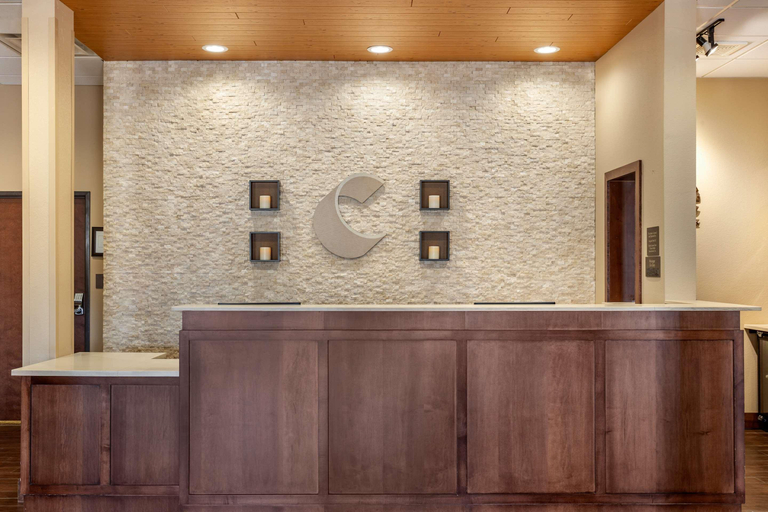 Public Area 2, Comfort Inn & Suites Augusta, Butler