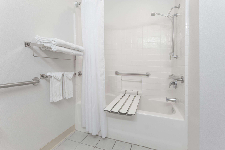 Bathroom 4, Microtel Inn & Suites by Wyndham Modesto Ceres, Stanislaus