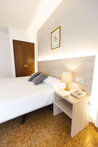 Bedroom 2, Hotel Madrid, Pontevedra