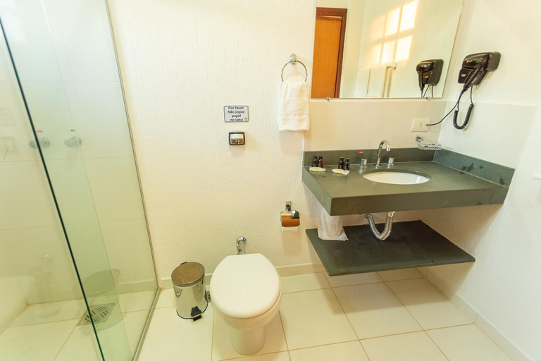 Bathroom 3, Hotel Imperium Village, Sarapuí