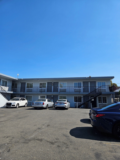 Public Area, Palms Motel, Alameda