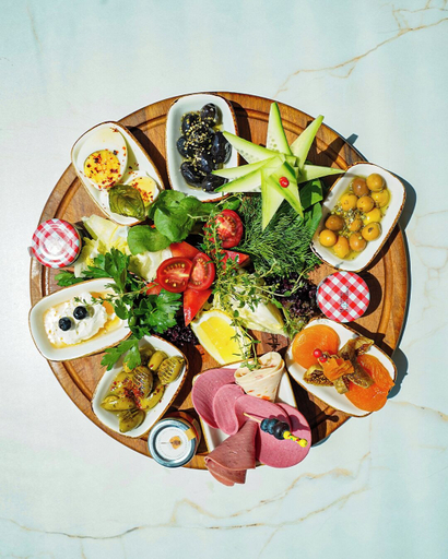 Food & Drinks, Green Hill Residence, Merkez