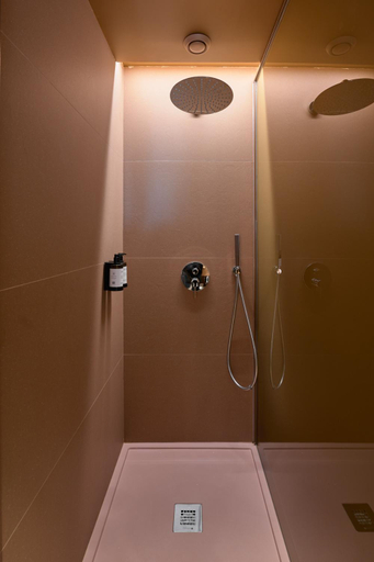 Bathroom 4, Barcelona Princess, Barcelona