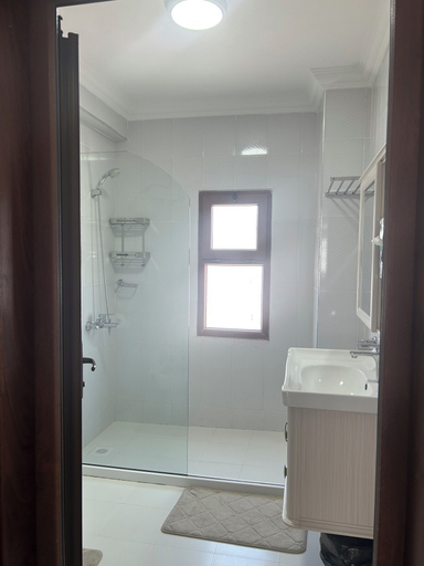 Bathroom 4, Mango restaurant and apartment hotel, Mjini