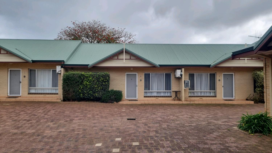 Exterior view, Hideaway on Middleton, Albany