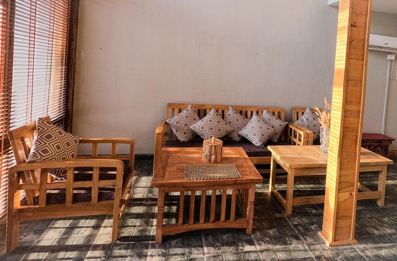 Food & Drinks, Dakpa House, Leh