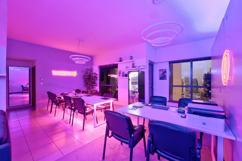 Food & Drinks, Berloga Capsule JBR, Dubai