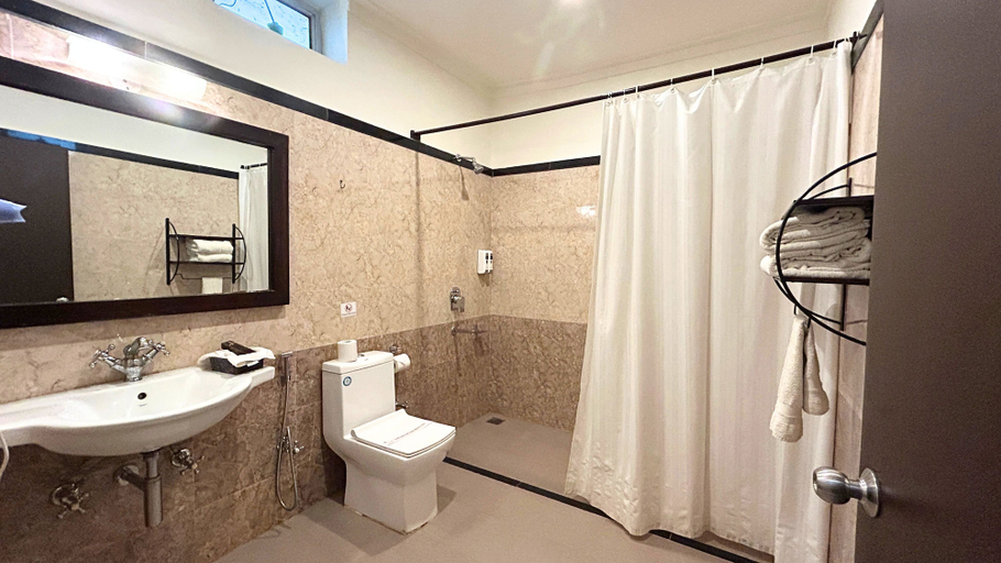 Bathroom 4, The Pugmark(A Wildlife Resort), Sawai Madhopur