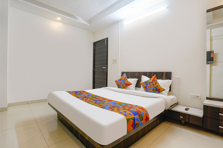 Bedroom 3, FabHotel Shree Balaji NX Banquets & Apartment, Thane