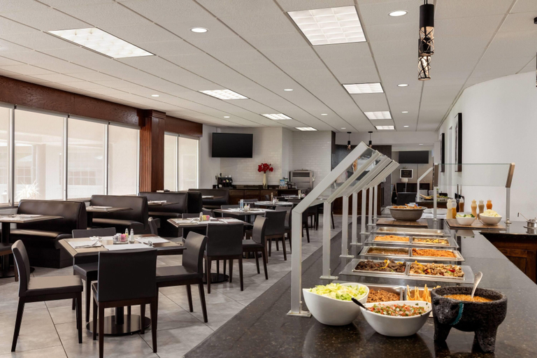Food & Drinks 5, Ramada by Wyndham Del Rio, Val Verde