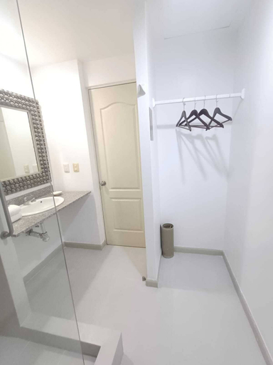 Bathroom 5, Zar San Luis Potosi, San Luis Potosí