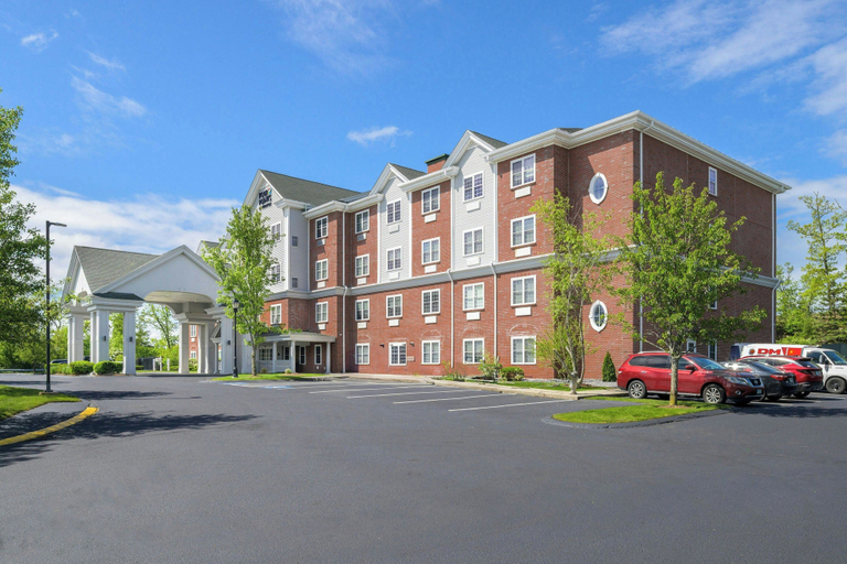 Exterior & Views 2, Four Points by Sheraton Bedford Manchester Airport, Hillsborough