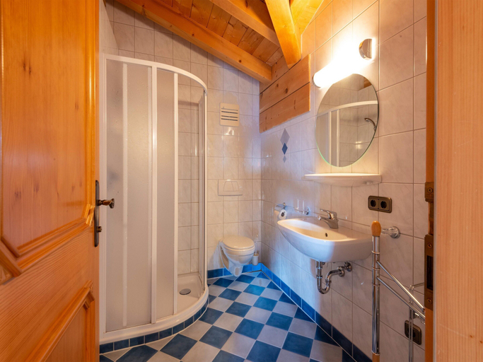 Bathroom, Chalet in Gattererberg near Ski Slopes, Schwaz