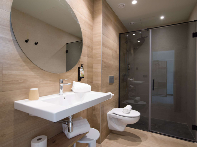 Bathroom 4, ibis Styles Santander, Cantabria