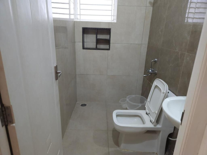 Bathroom 3, Thulasi Avenue, Coimbatore