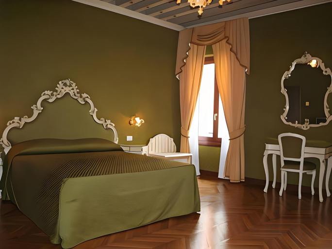 Bedroom 2, Palazzo Guardi, Venezia