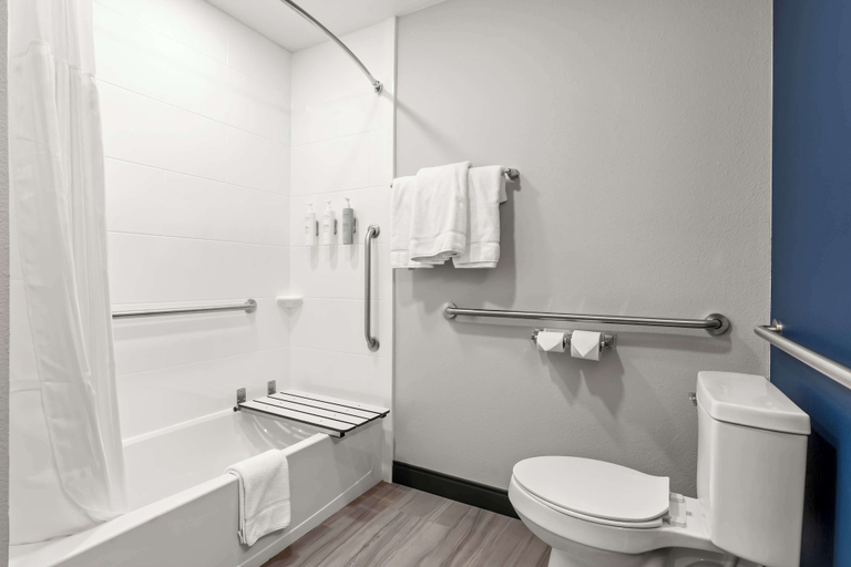 Bathroom 3, Spark by Hilton Catoosa, Tulsa