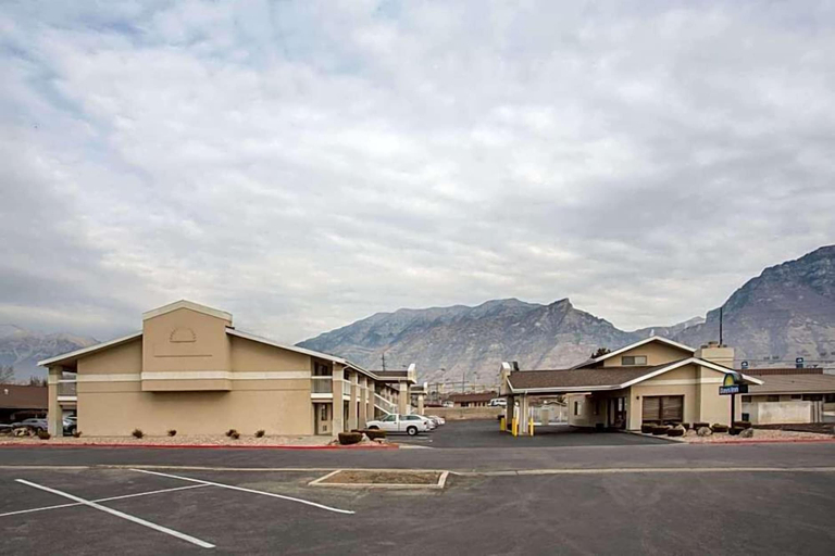 Exterior & Views 2, Royal Inn Provo, Utah