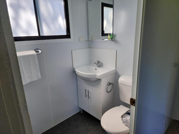 Bathroom 3, Shellharbour Holiday Village, Shellharbour