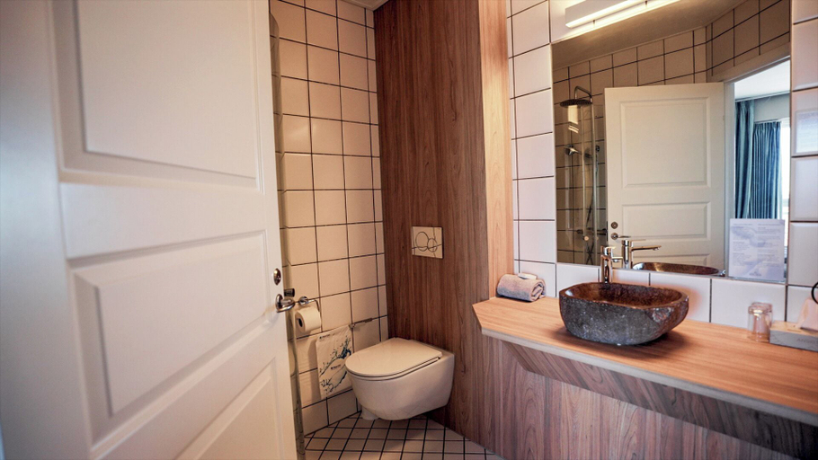 Bathroom 5, Hotel Viking Aqua, Spa & Wellness, Frederikshavn
